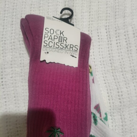 NWT 2 Pairs Sock Paper Scissors Sz: 6-12.5 Novety Socks Alien Mushroom Weed - Picture 3 of 8